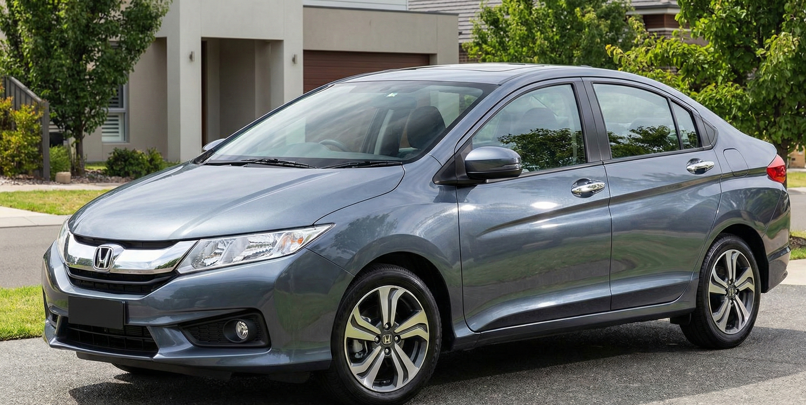 Honda City 2014-2019 white front 3/4 view